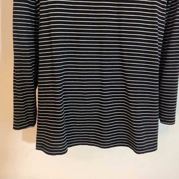 Slip On Top Old Navy V Neck Long Sleeve Black / White Stripe XL Knit Stretch - Picture 3 of 7